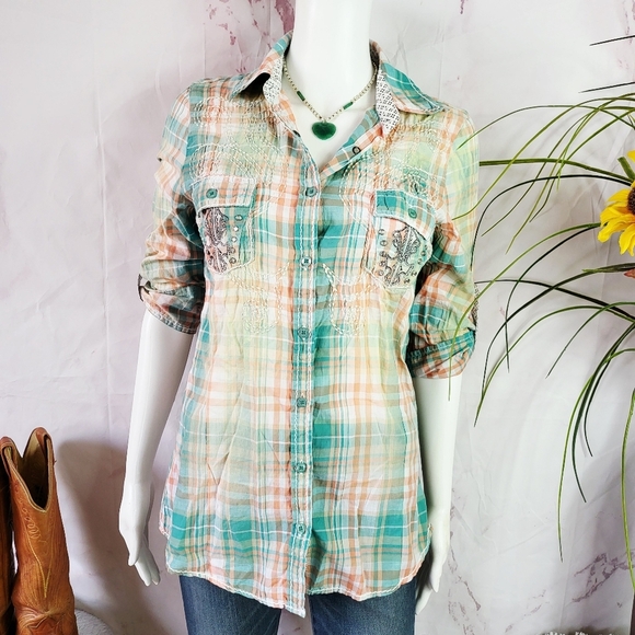 Roar Embroidered Western Shirt - Picture 2 of 9